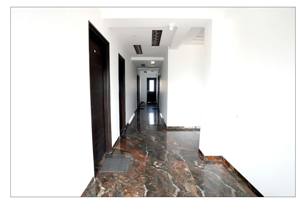 Gupta Residency Near Ajnara Heritage Noida Buitenkant foto