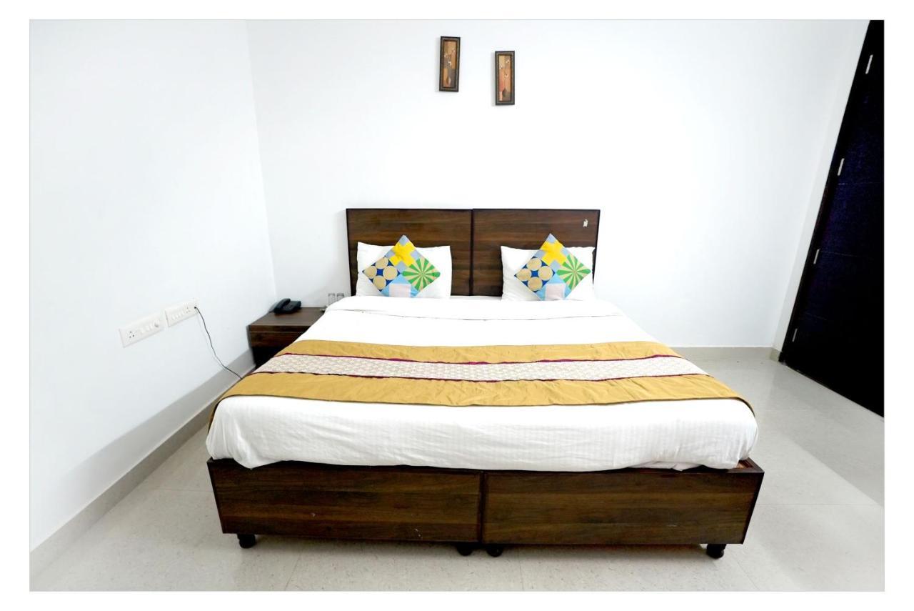 Gupta Residency Near Ajnara Heritage Noida Buitenkant foto